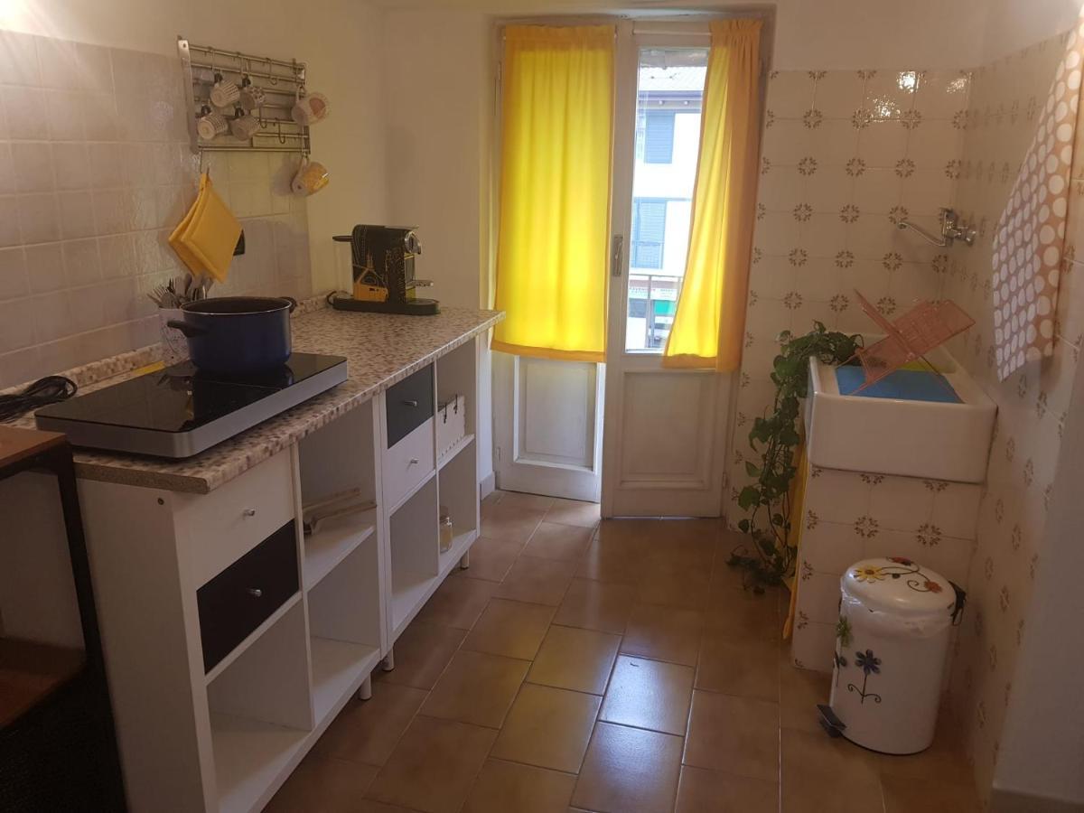 Casa Di Aristide Lägenhet Erba Exteriör bild