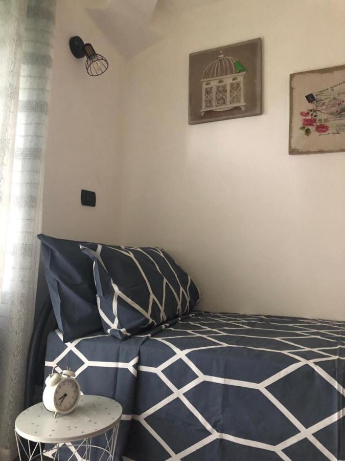 Casa Di Aristide Lägenhet Erba Exteriör bild